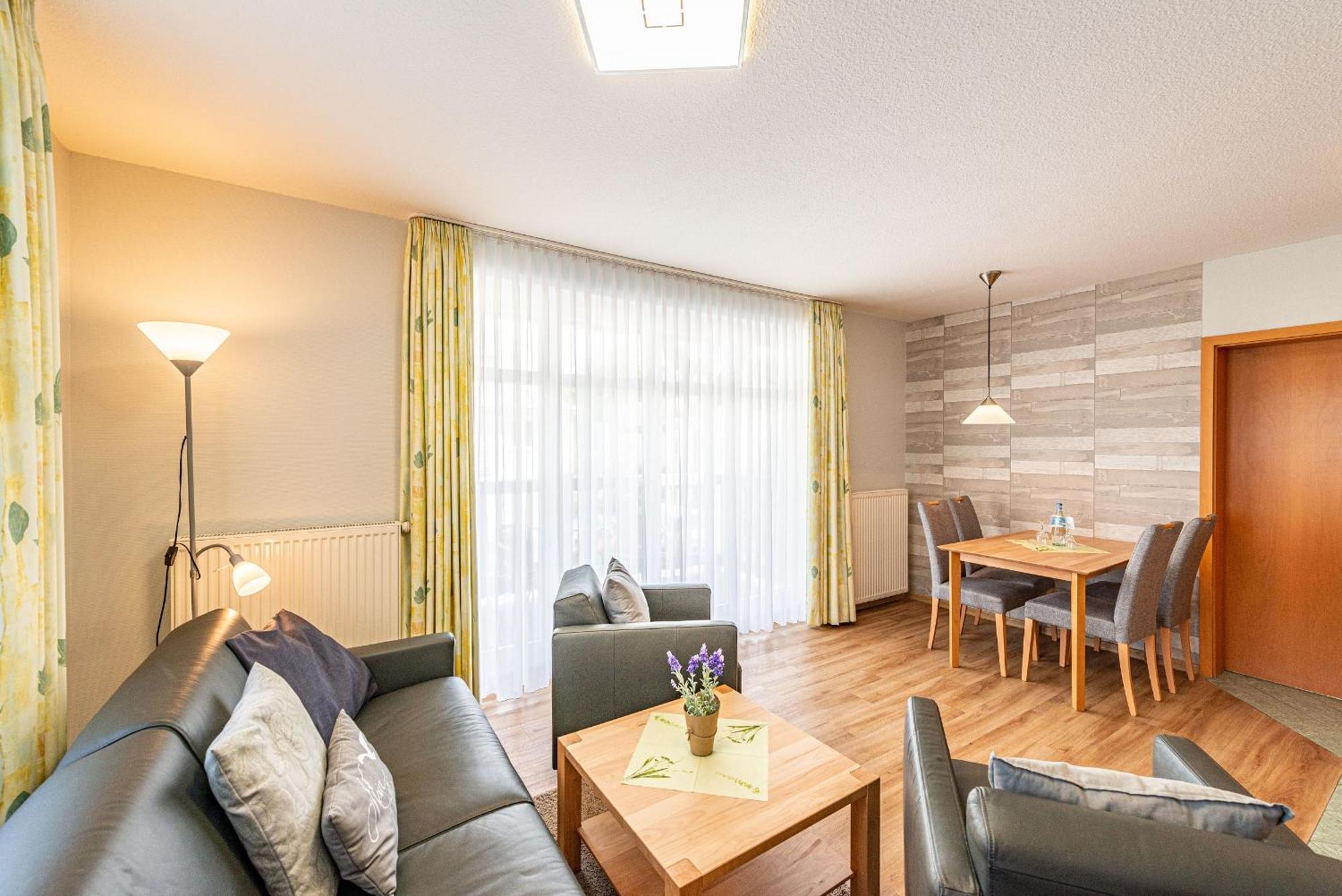 Am Weststrand Apartmenthaus Waldeck Kuehlungsborn Exterior photo